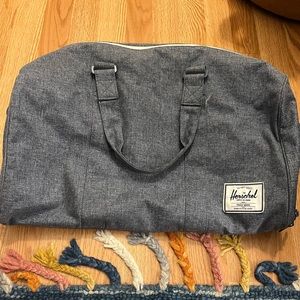 Herschel Novel duffle bag